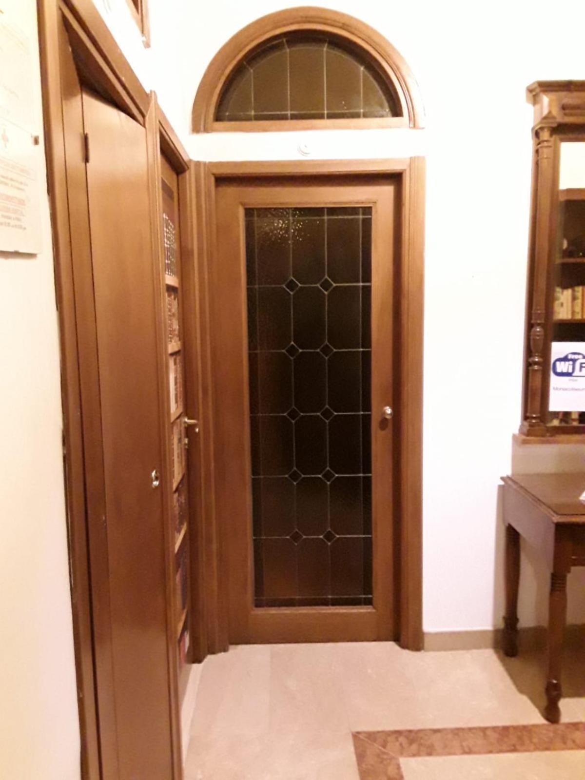 Monia Coliseum Apartment روما المظهر الخارجي الصورة