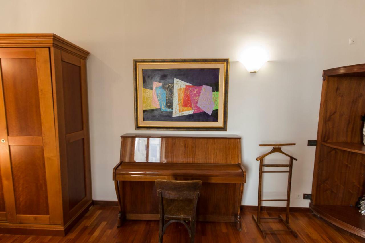 Monia Coliseum Apartment روما المظهر الخارجي الصورة